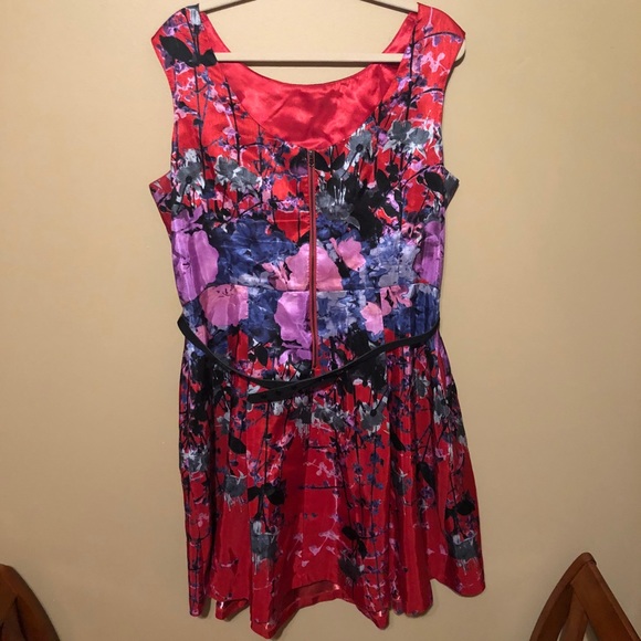 Pinky Red Floral Formal Dress - Picture 2 of 3